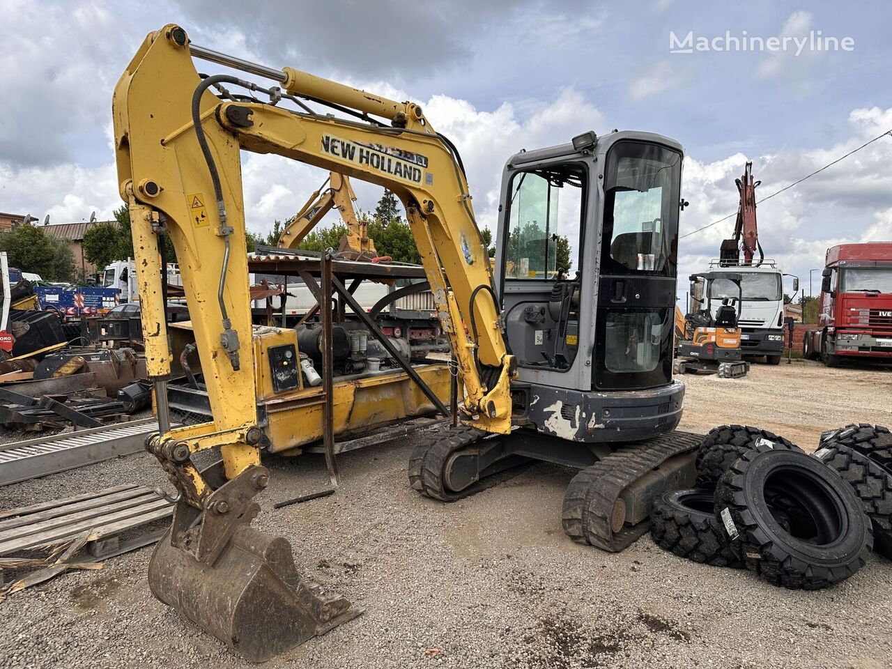 New Holland E30.2C miniexcavadora