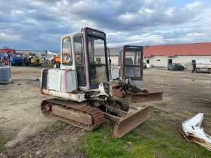 حفارة صغيرة Takeuchi TB 035 (for parts ) من قطع الغيار