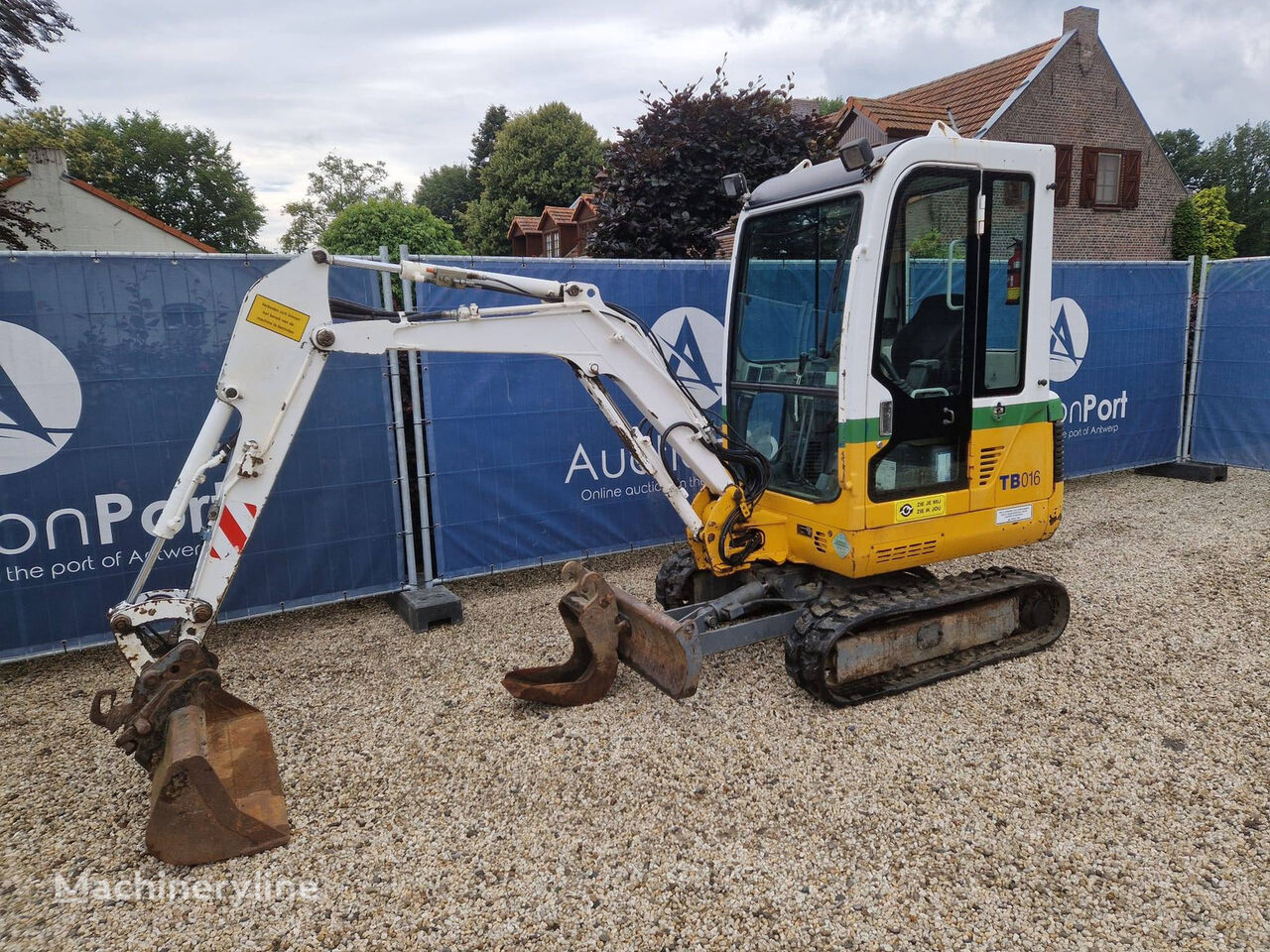 Takeuchi TB016 miniexcavadora