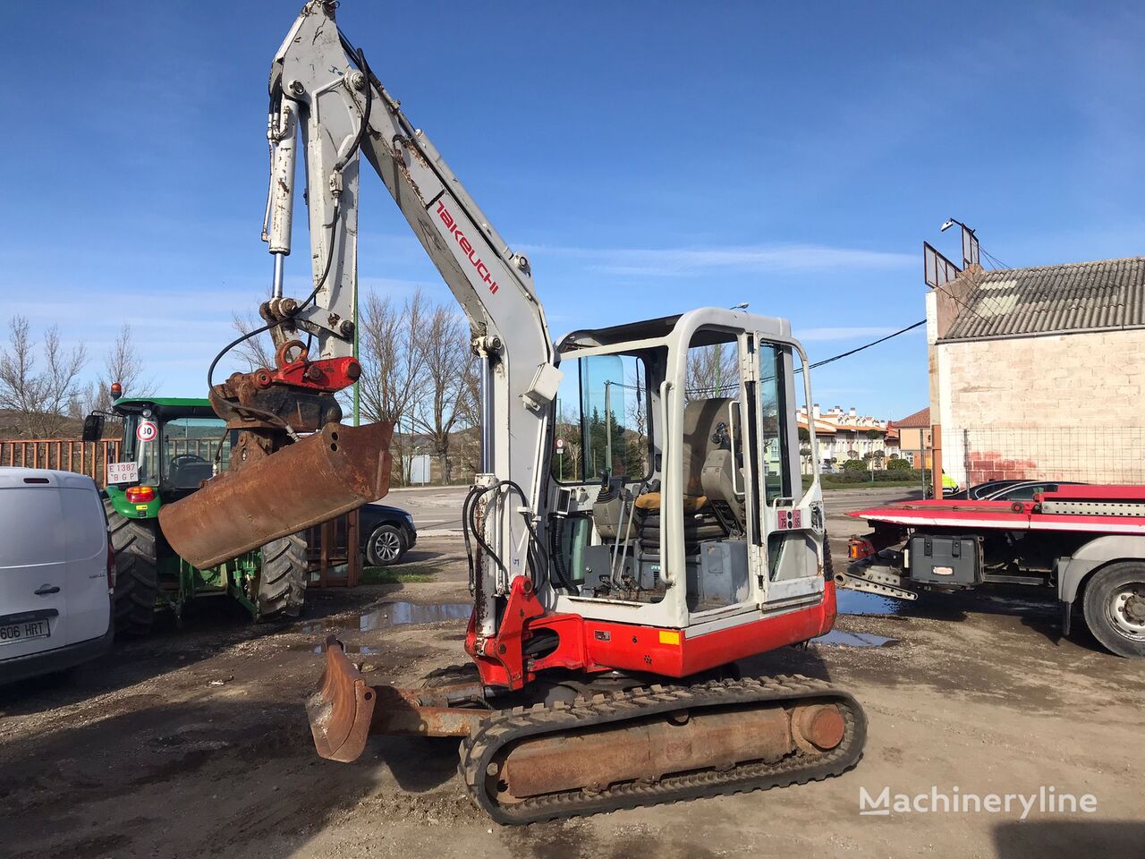 mesin penggali mini Takeuchi TB135