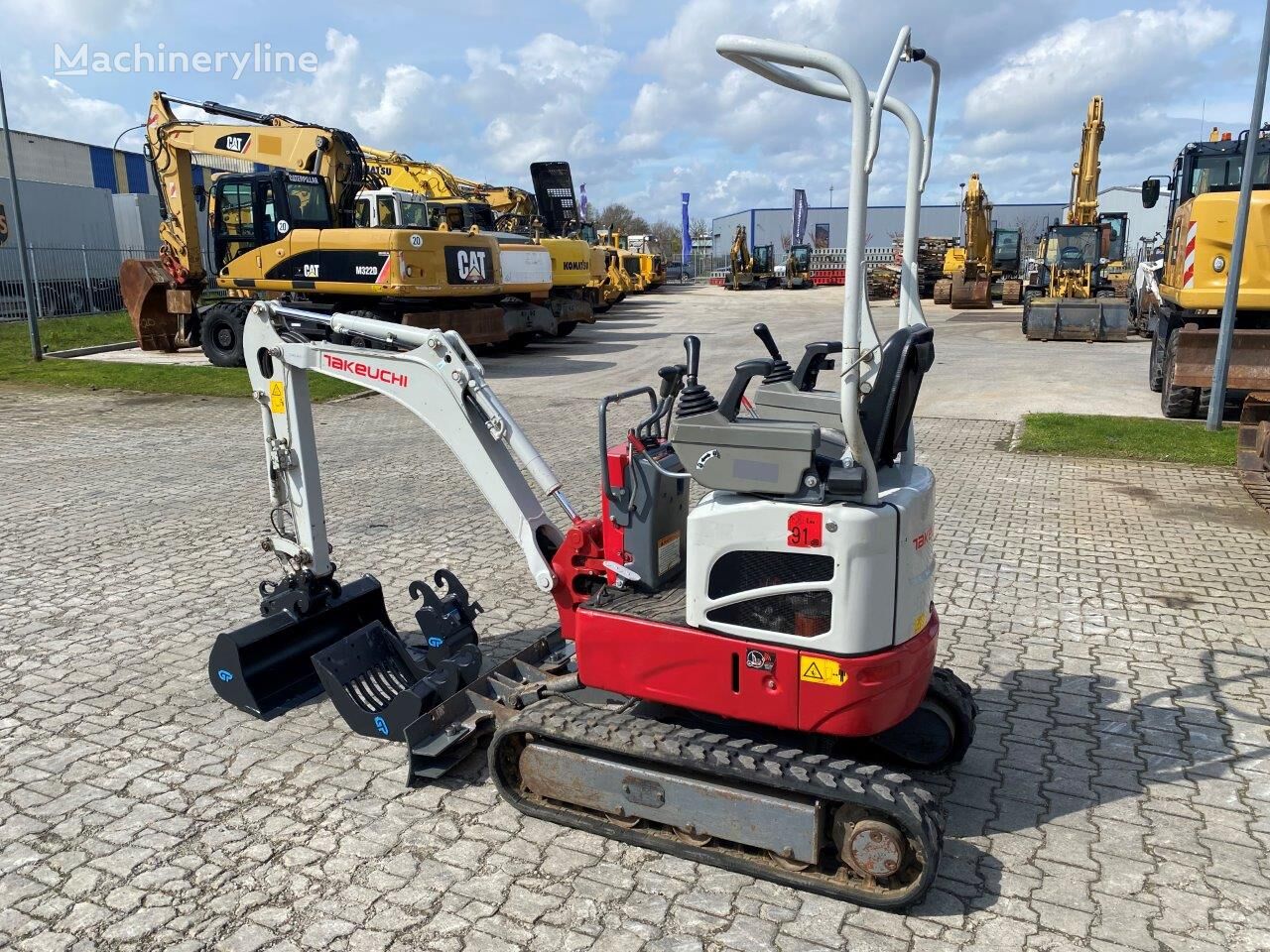 Takeuchi TB210R NVT Minibagger kaufen | Machineryline AT Takeuchi TB210R NVT Minibagger - Machineryline