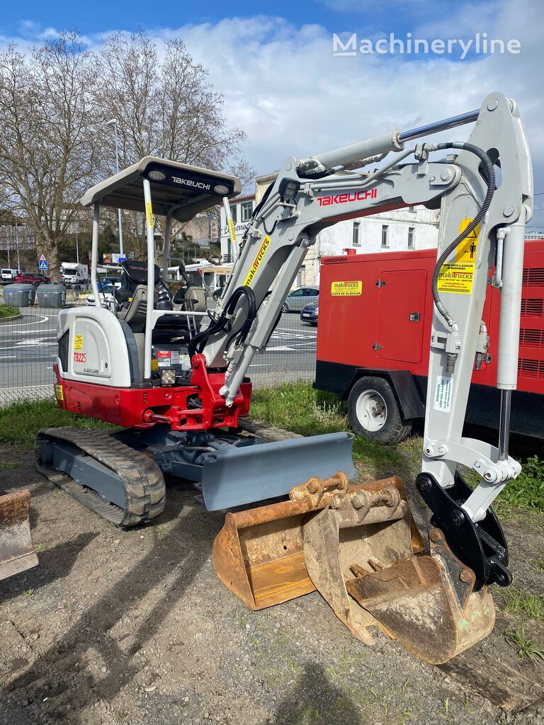 미니 굴착기 Takeuchi TB225 canopy