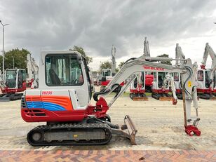 mini-pelle Takeuchi TB235