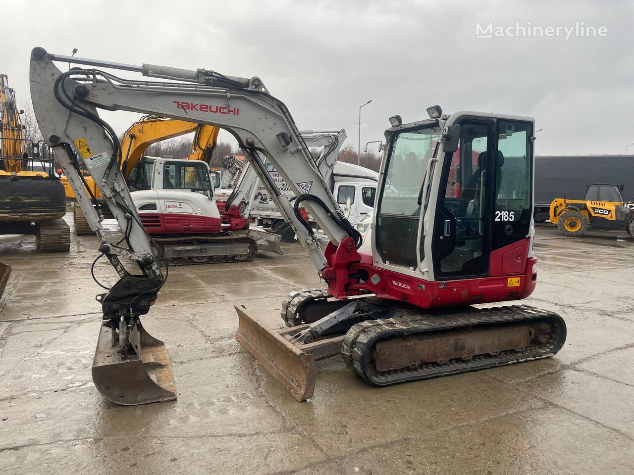 minikoparka Takeuchi TB260