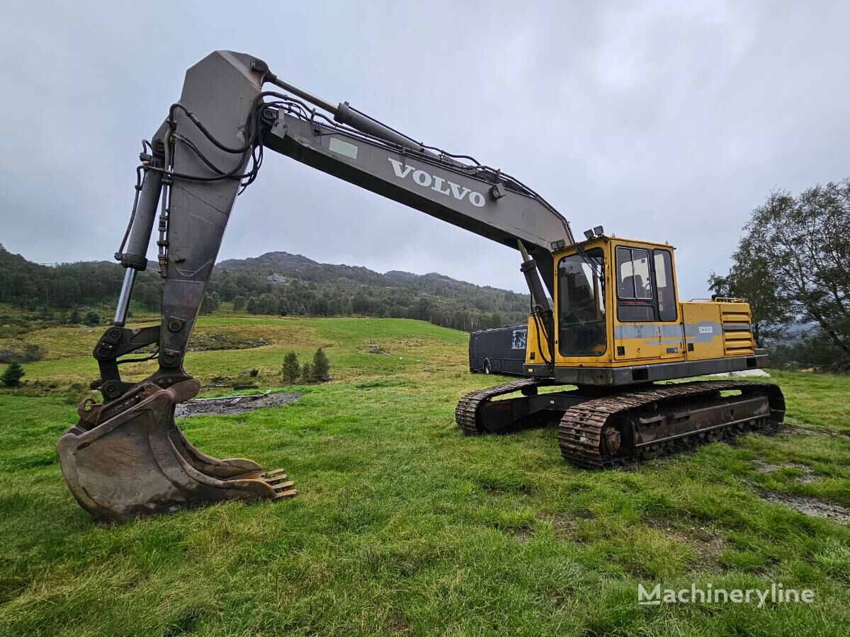 мини-экскаватор Volvo EC 230B Gravemaskin