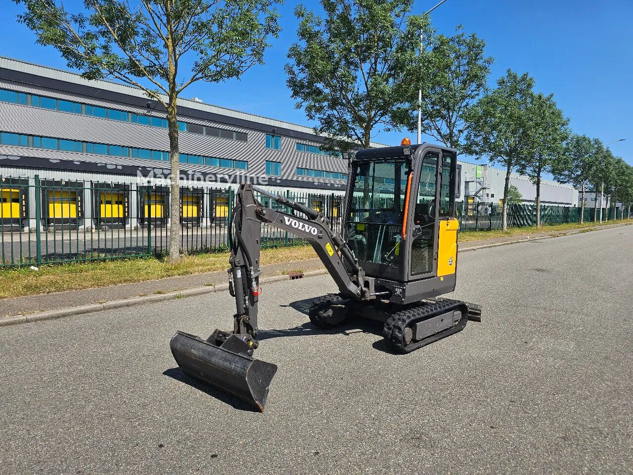 Μίνι εκσκαφέα Volvo EC18 E προς πώληση | Machineryline GR Μίνι εκσκαφέας Volvo EC18 E - Machineryline