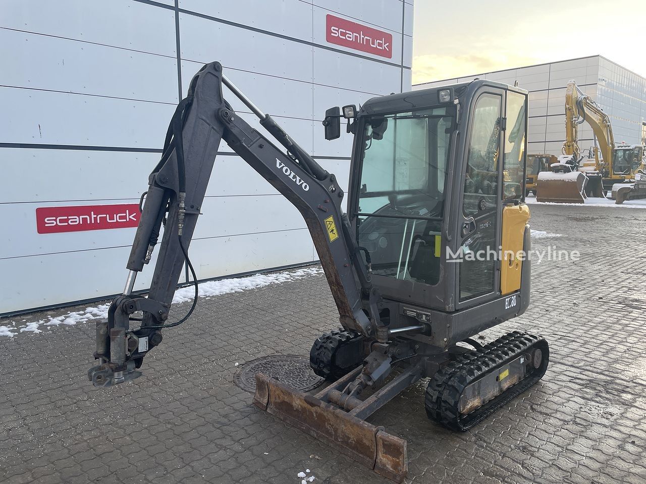 Miniexcavator Volvo EC18D - Machineryline