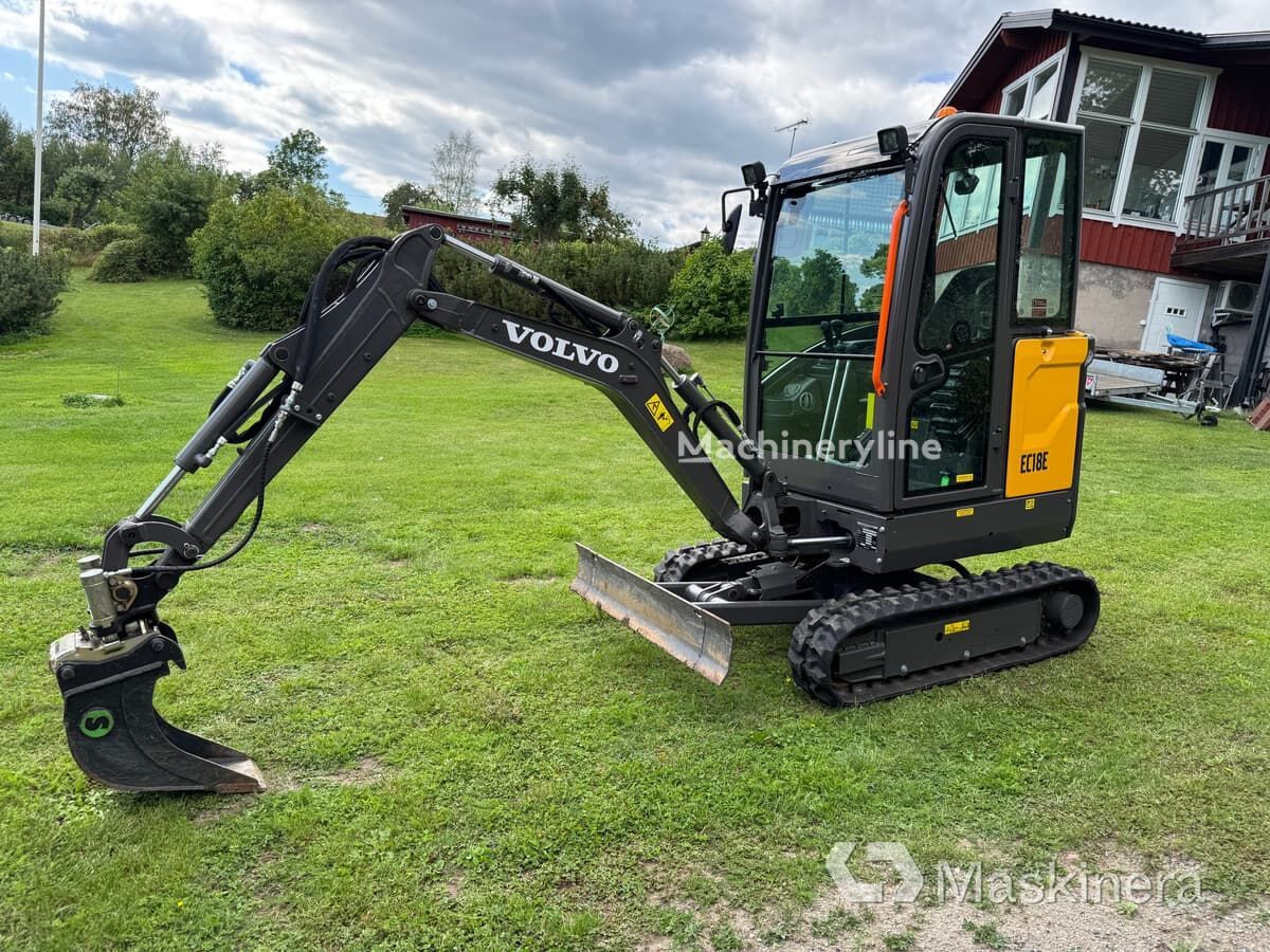Купить мини-экскаватор Volvo EC18E | Machineryline KG Мини-экскаватор Volvo EC18E - Machineryline