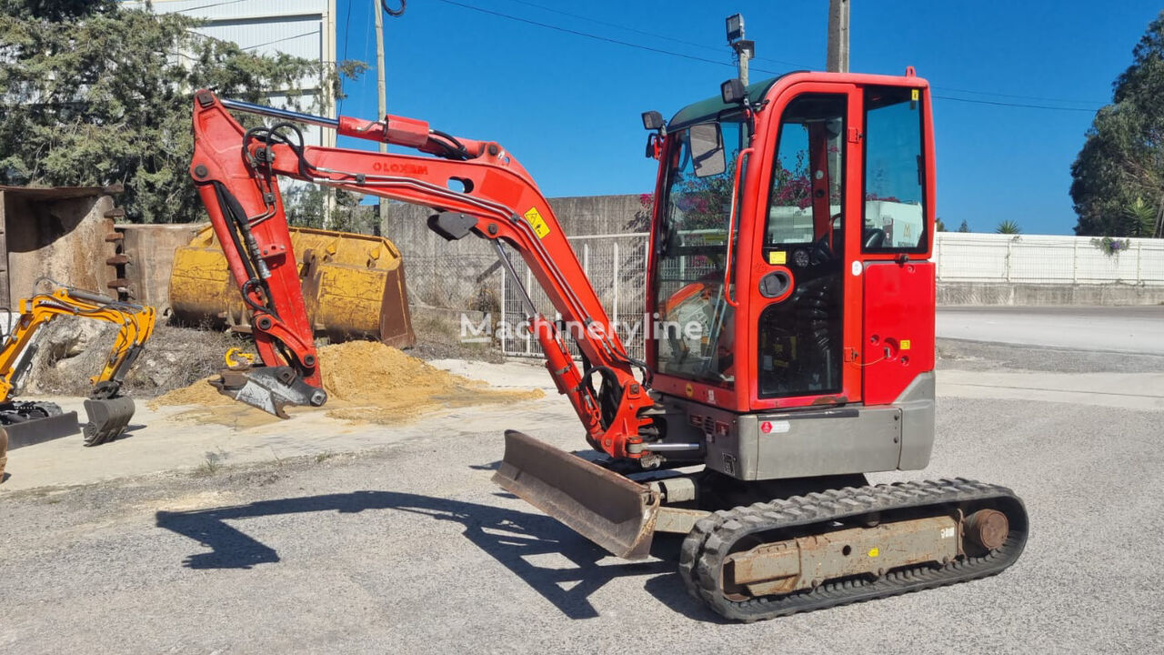 мини-экскаватор Volvo ECR25D