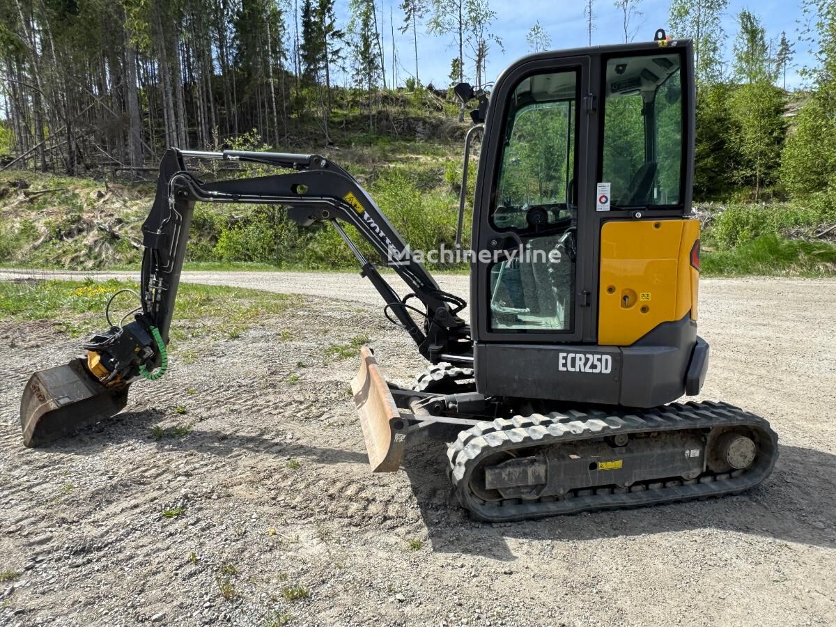Mini-escavadora Volvo ecr25d - Machineryline