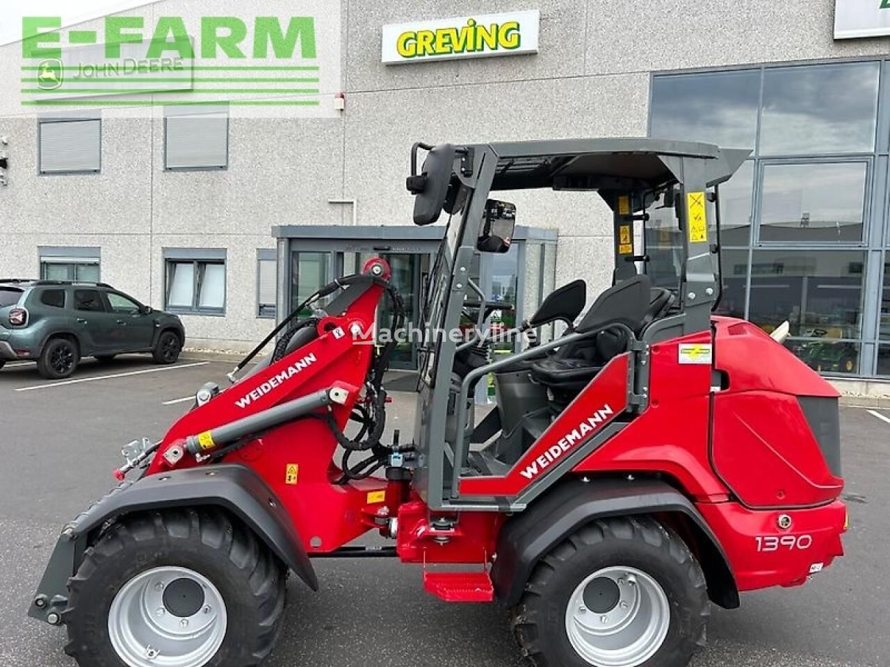 Weidemann 1390 mini excavator