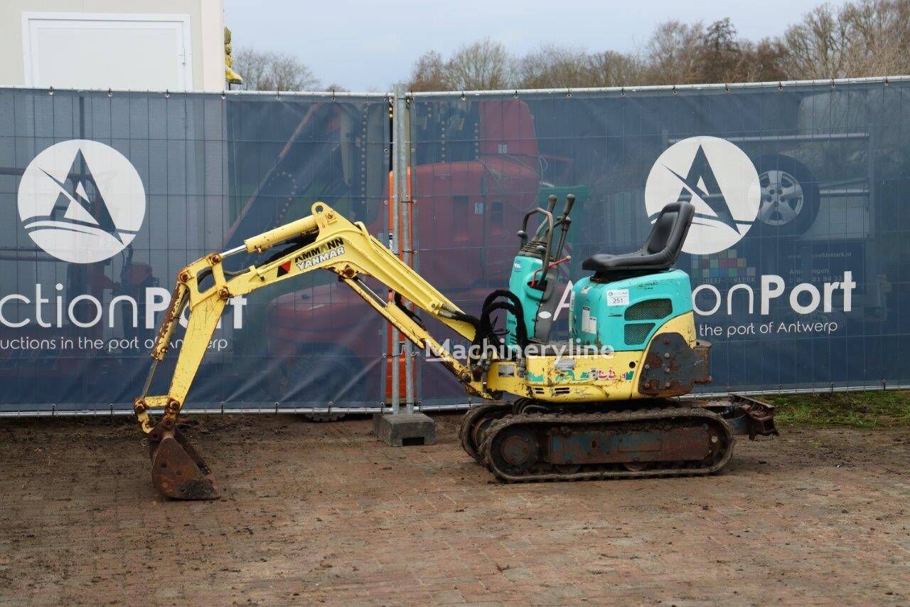 Yanmar B08-3 mini excavator