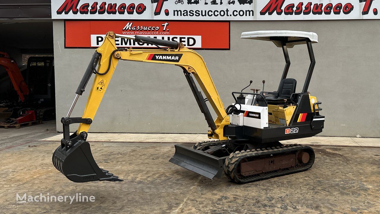 Yanmar B22 miniexcavadora