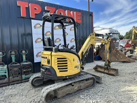 حفارة صغيرة Yanmar VIO26-6