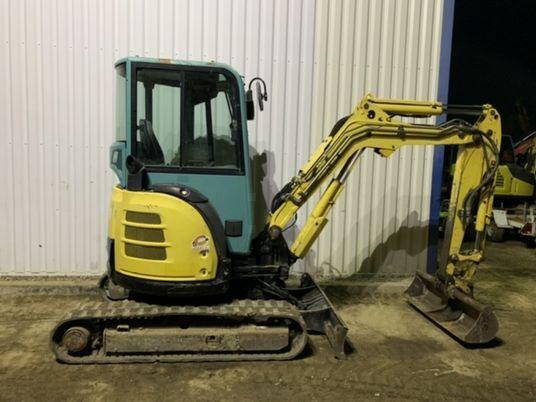 حفارة صغيرة Yanmar VIO33-U