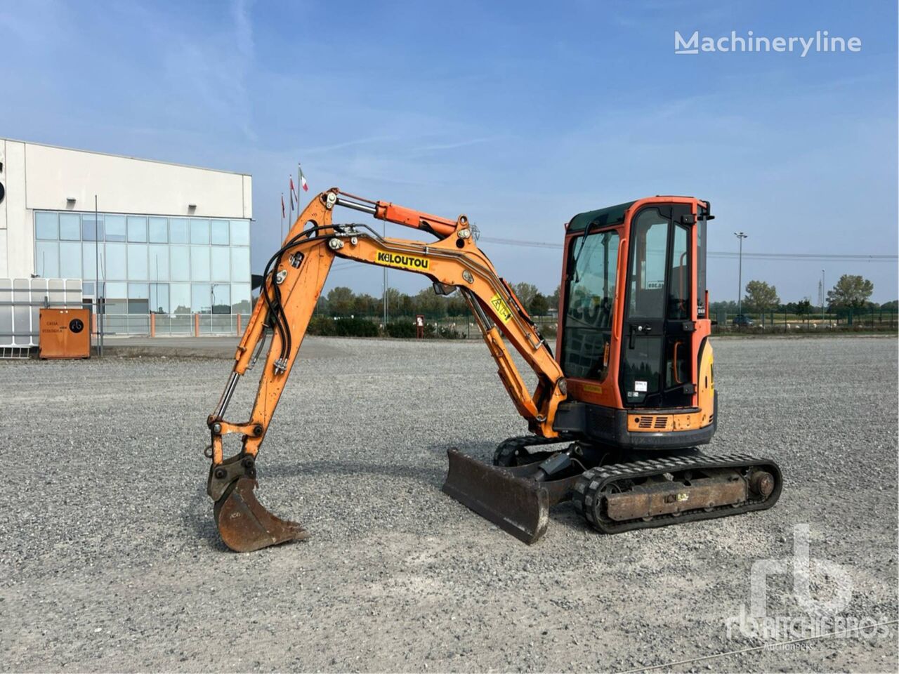 حفارة صغيرة Yanmar VIO38UCR