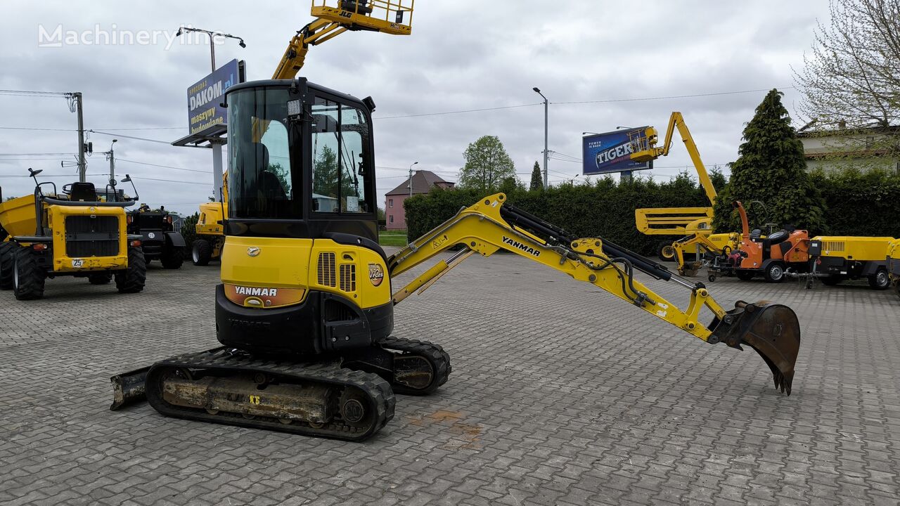 máy đào cỡ nhỏ Yanmar Vio 25