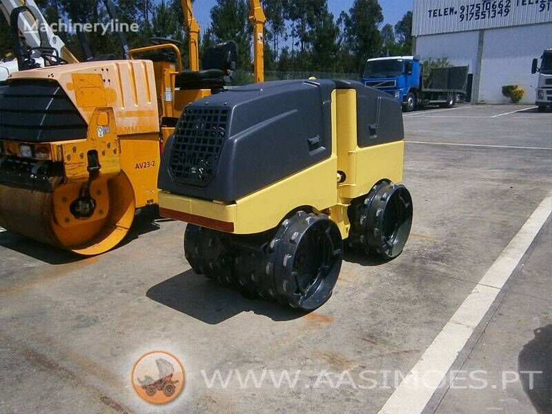 مینی غلتک جاده ای BOMAG BMP 8500