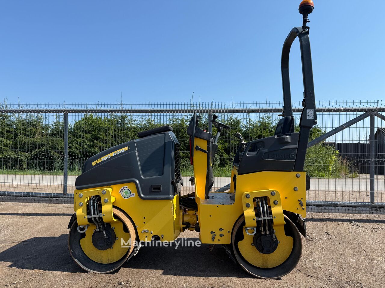 مدحلة الأسفلت الصغيرة BOMAG BW100 ADM-5 - Machineryline