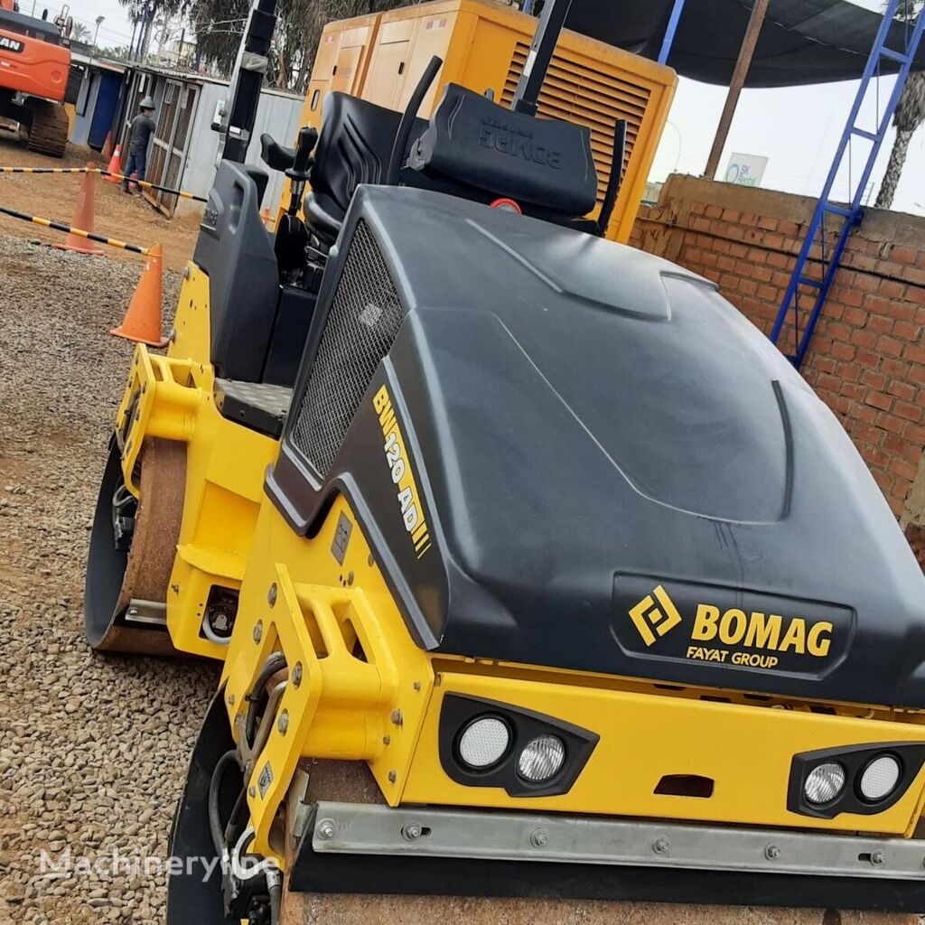 BOMAG BW120AD-5 compactador manual