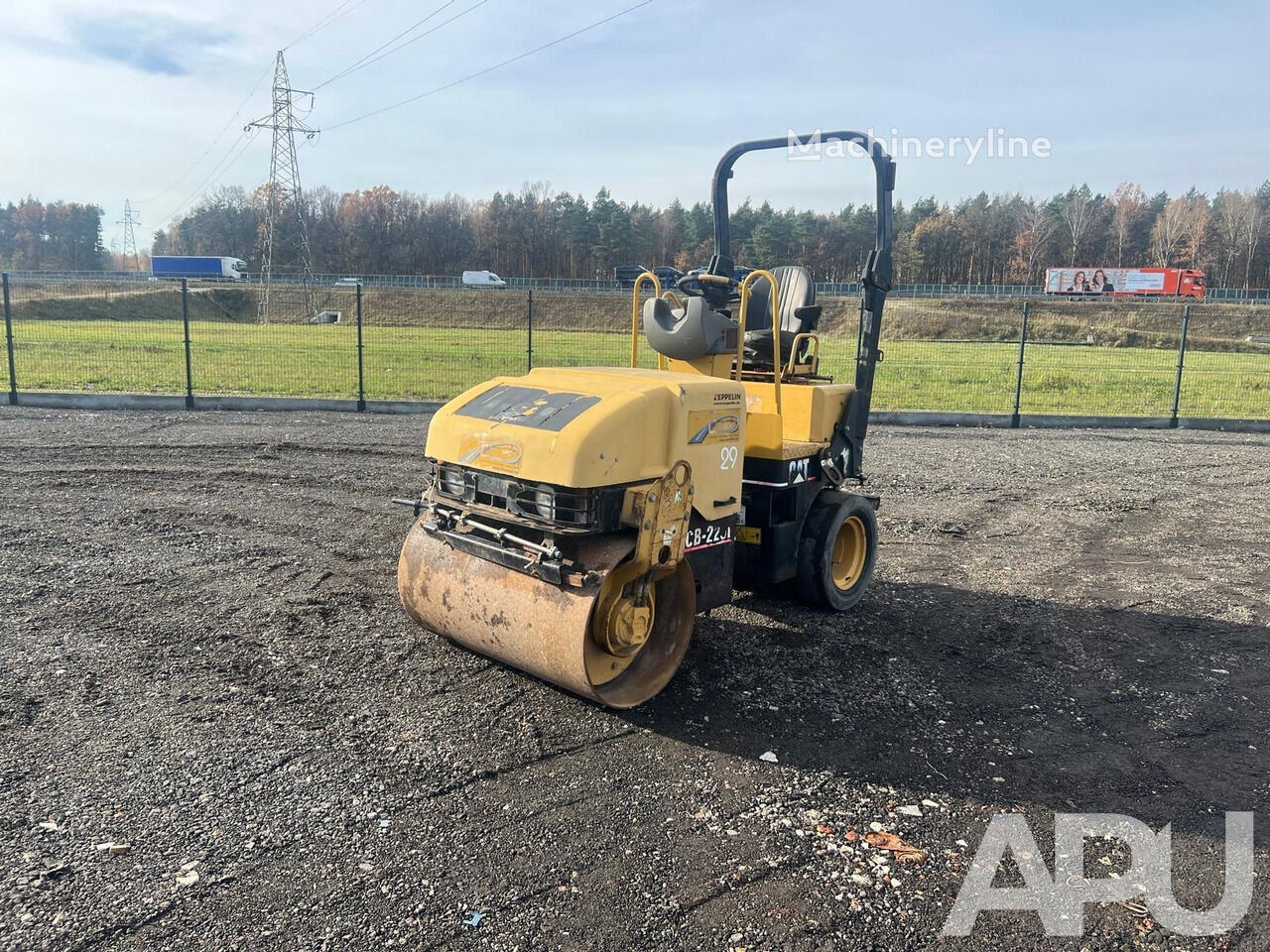 Caterpillar CB-225E mini road roller - Machineryline