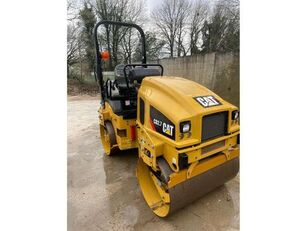 mini rouleau compresseur Caterpillar CB2.7 - 1200mm