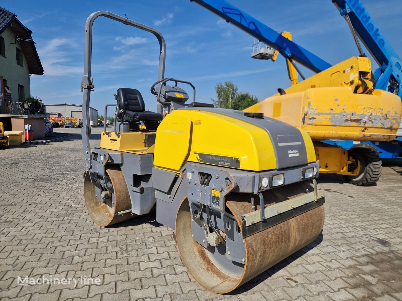 compacteur à main Dynapac CC 1300