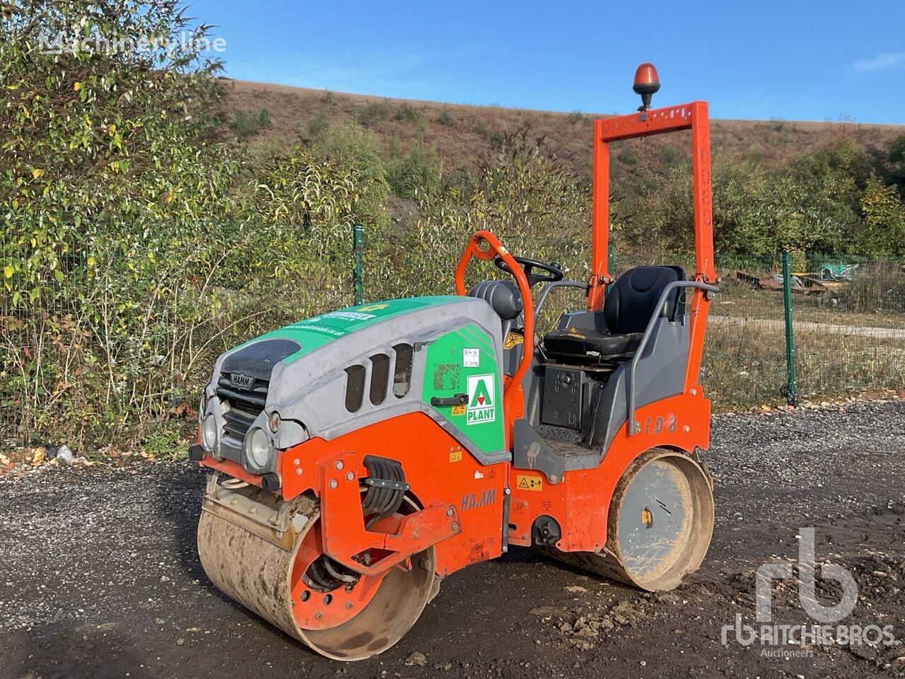 Hamm HD8VV mini road roller