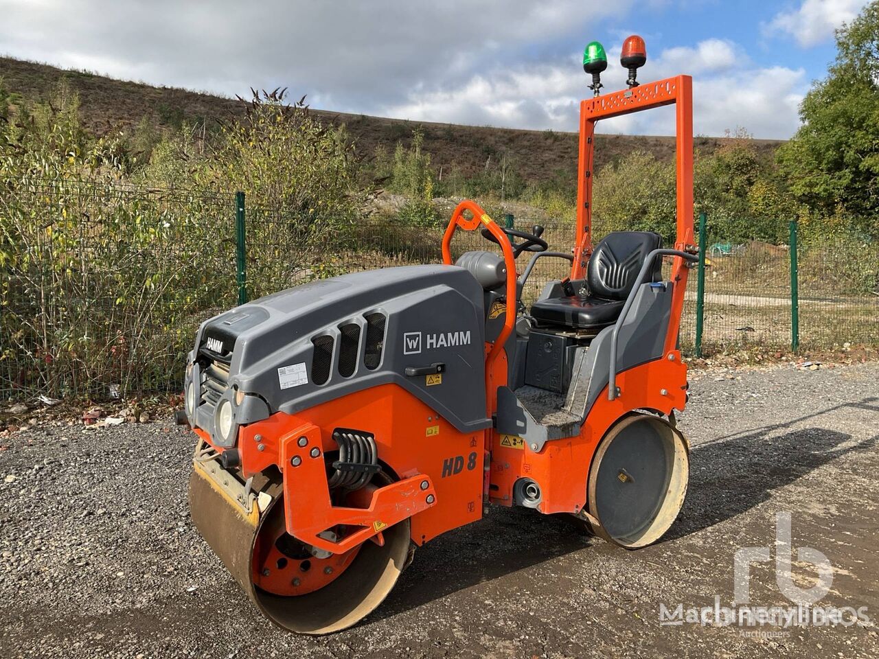 Hamm HD8VV mini road roller