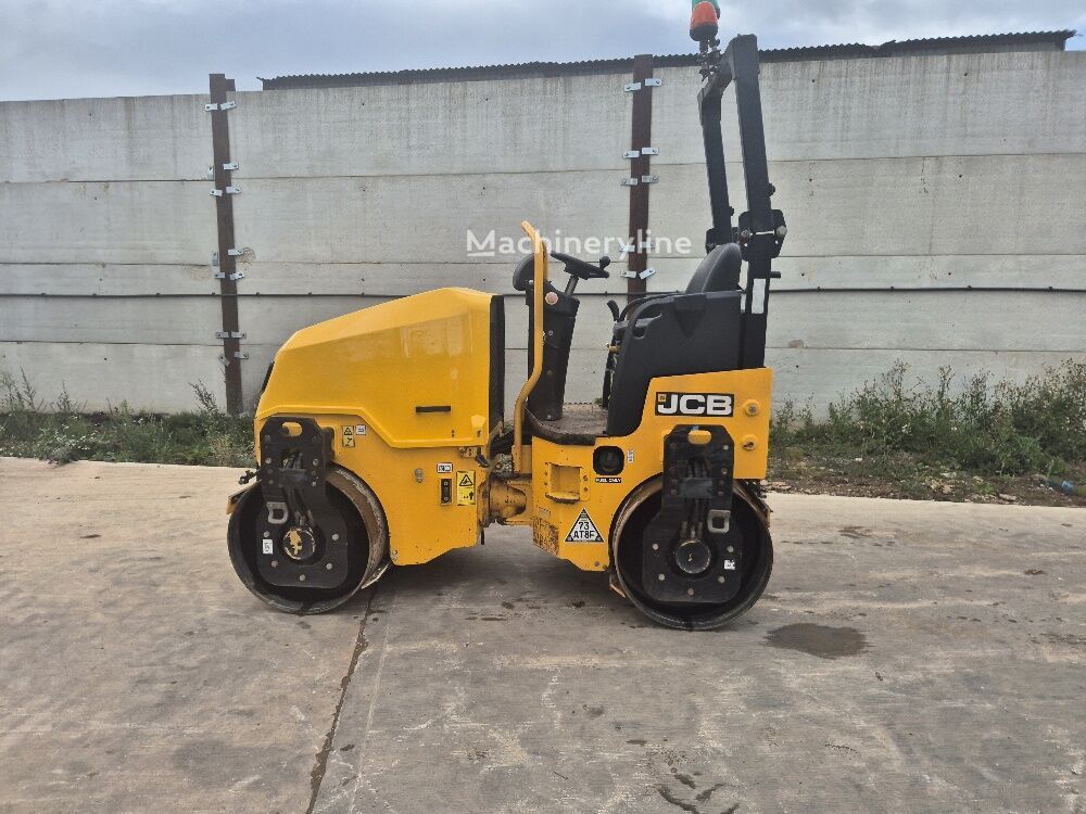 Compacteur à main JCB 260-120 Roller à vendre | Machineryline CM Compacteur à main JCB 260-120 Roller - Machineryline