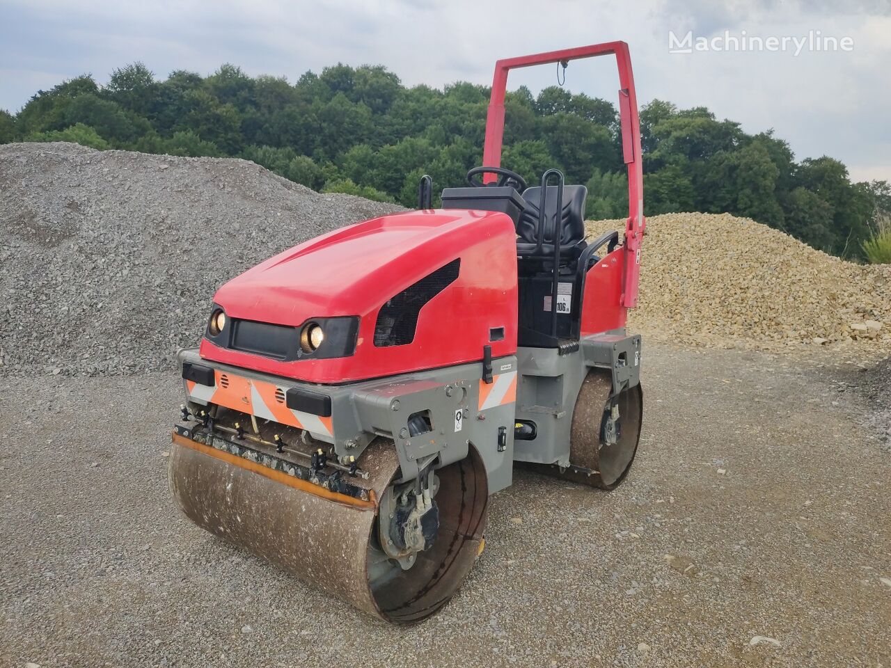 compacteur à main JCB VMT 260