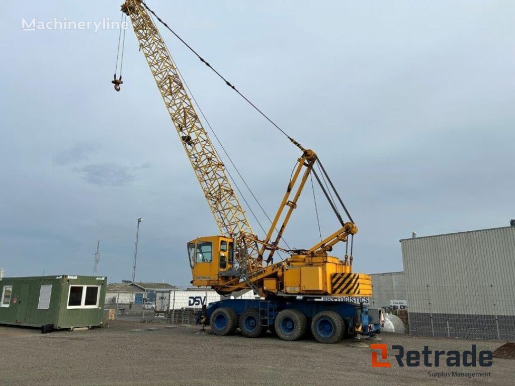 grue mobile Demag MC300RQ