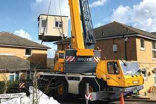 Grove GMK 3060 mobile crane