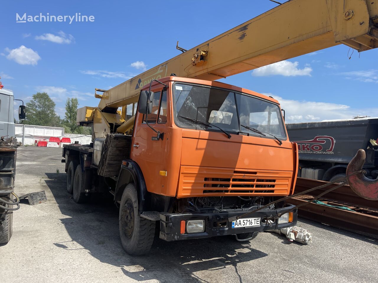 autogrù KS 3575 su telaio KamAZ KTA 25