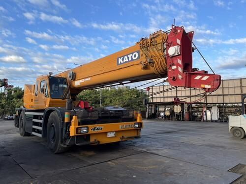 Kato KR65H mobile crane