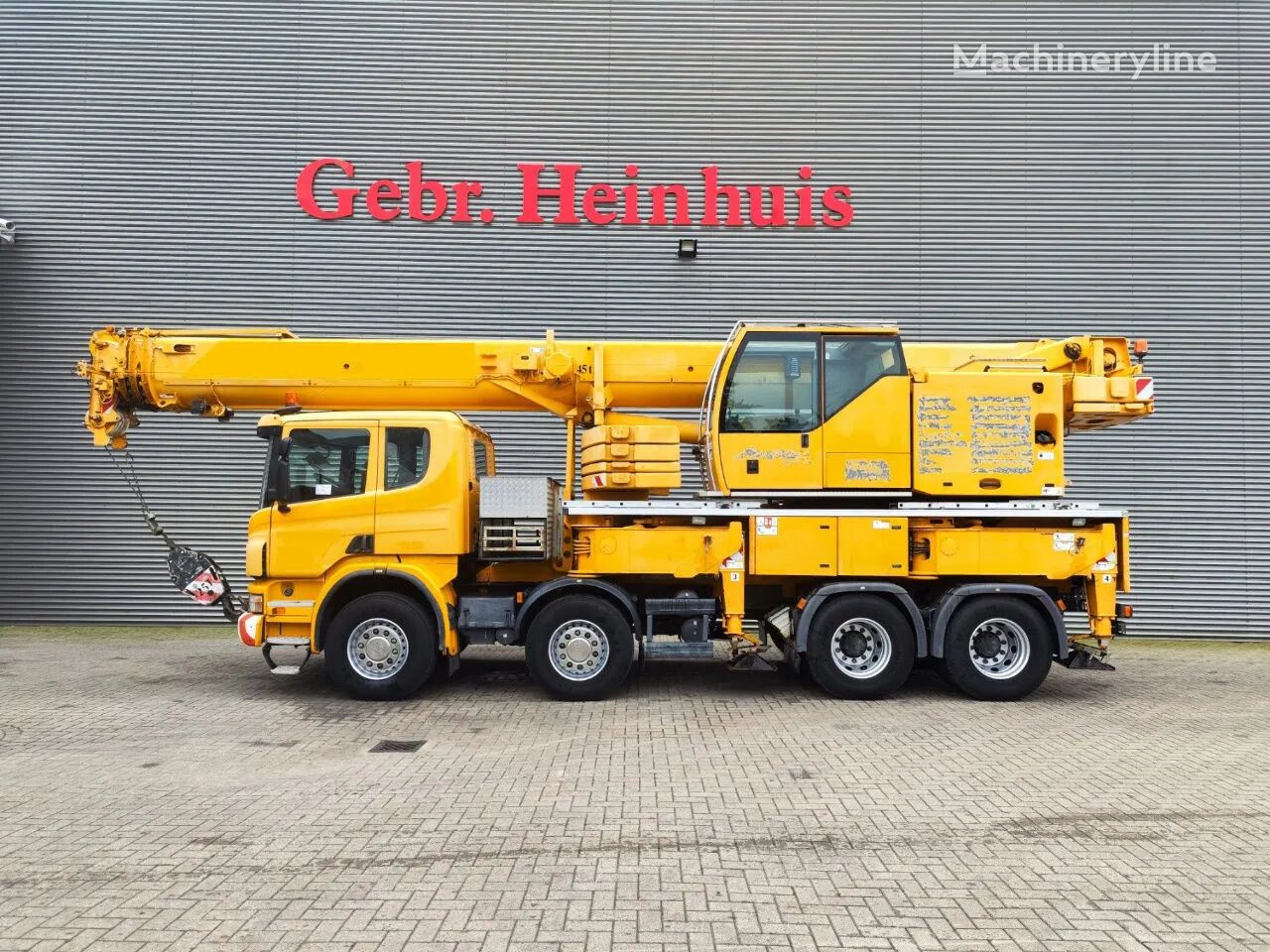 Liebherr LTF 1045-4.1 Scania P380 8x4 grúa móvil