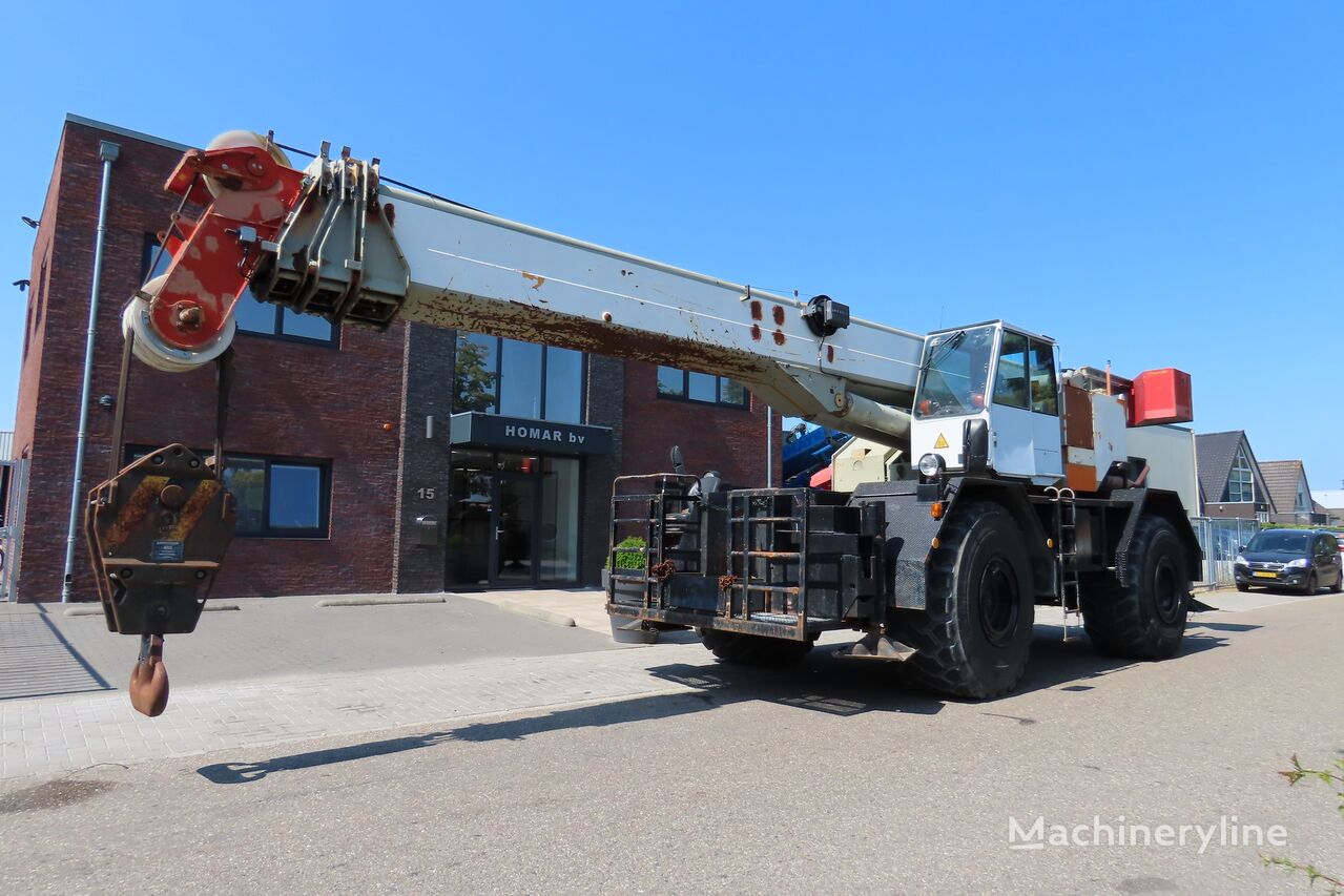 Liebherr LTL 1060 mobile crane