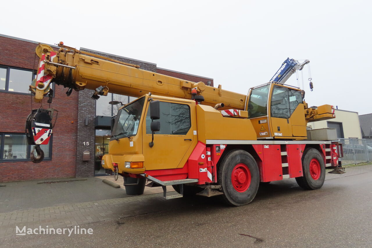 جرثقیل متحرک Liebherr LTM 1030-2.1