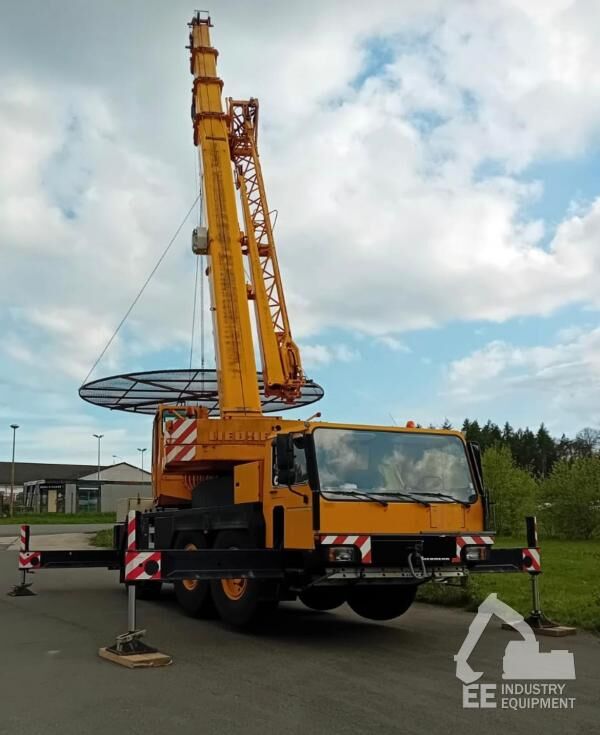 grue mobile Liebherr LTM 1040-1