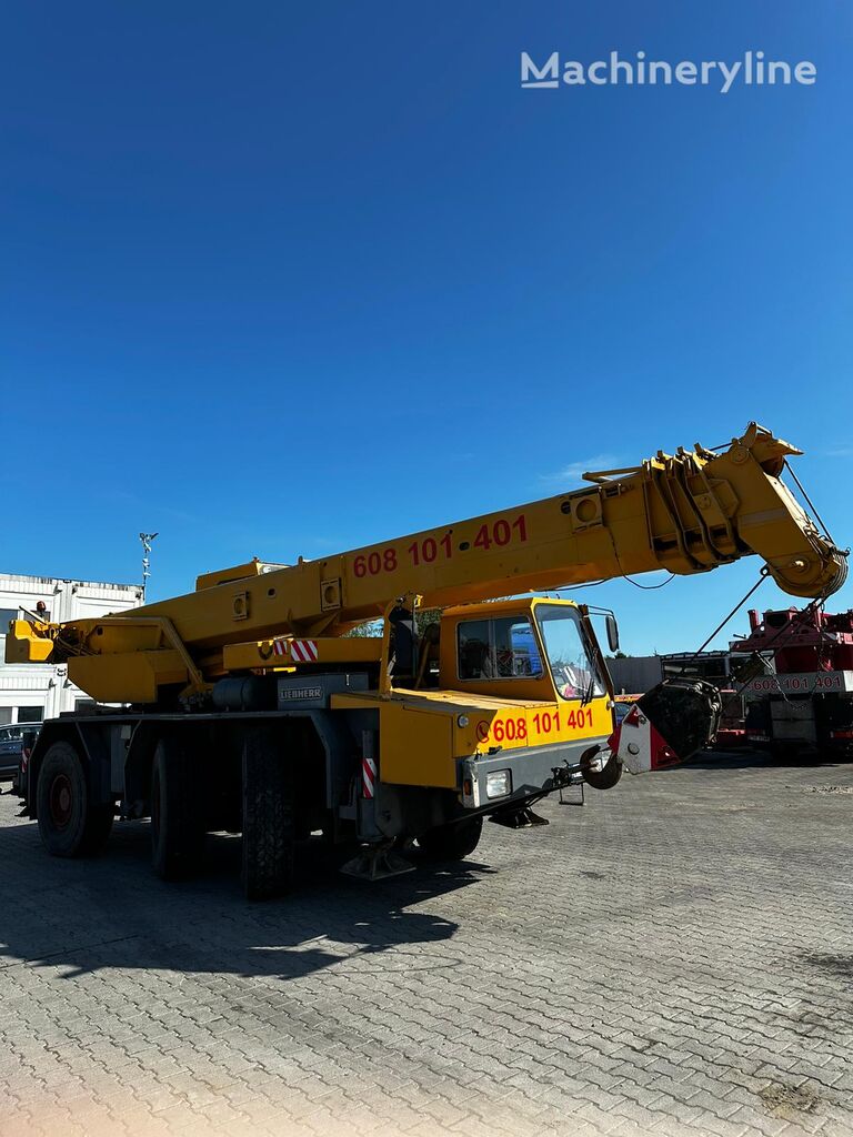 Liebherr LTM 1040/1 mobile crane