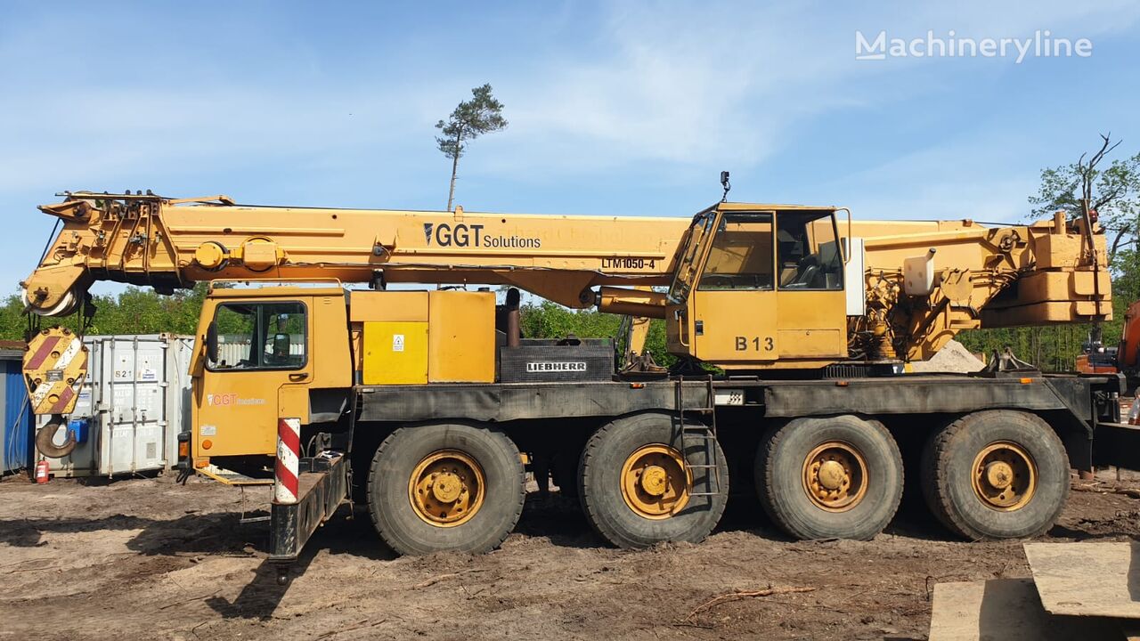 Liebherr LTM 1050 mobile crane