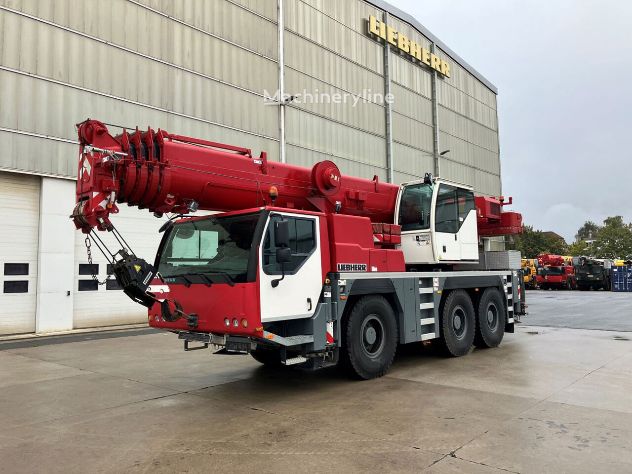 Liebherr LTM 1055-3.2 mobile crane