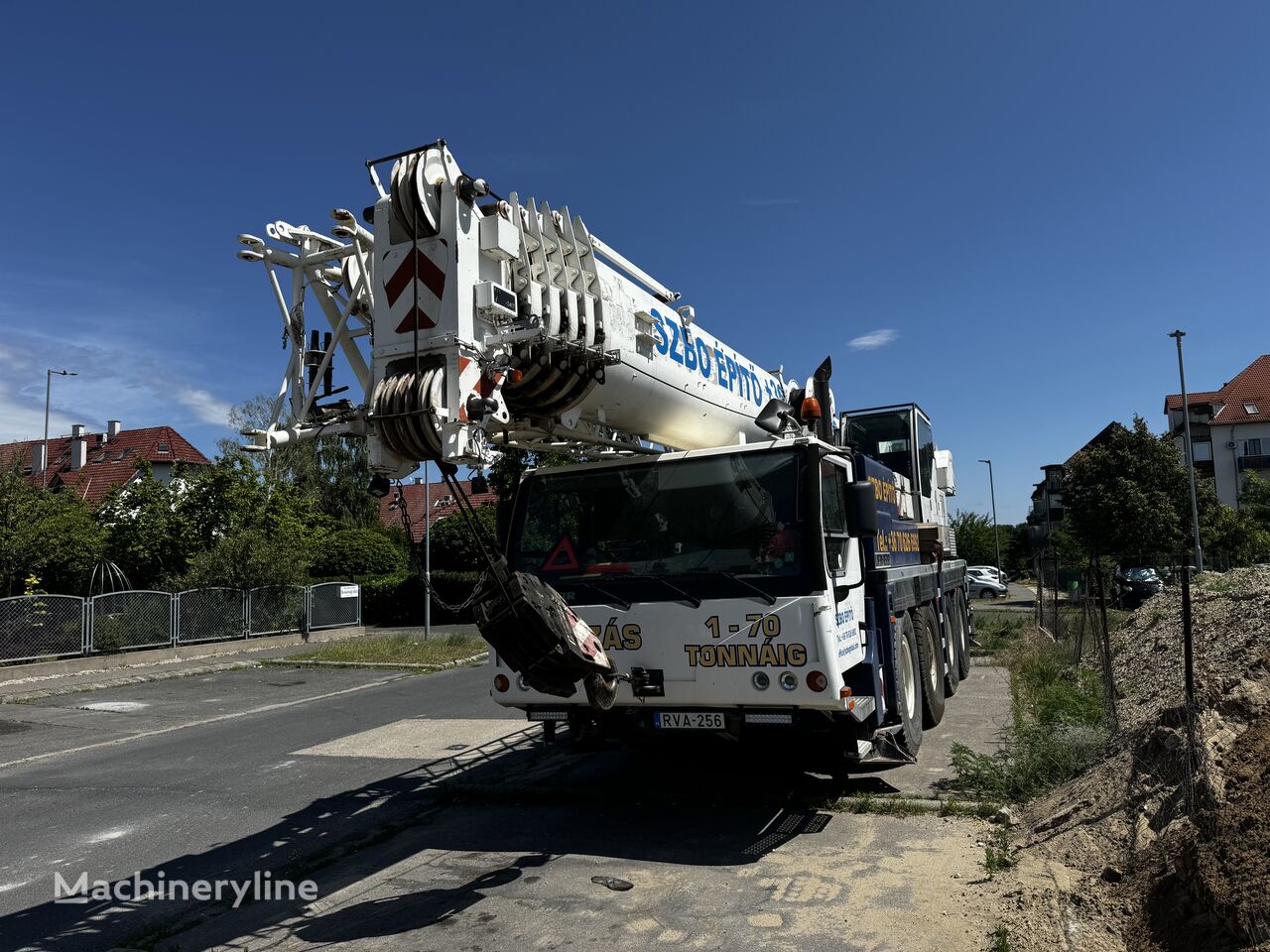 Liebherr LTM 1070 mobile crane