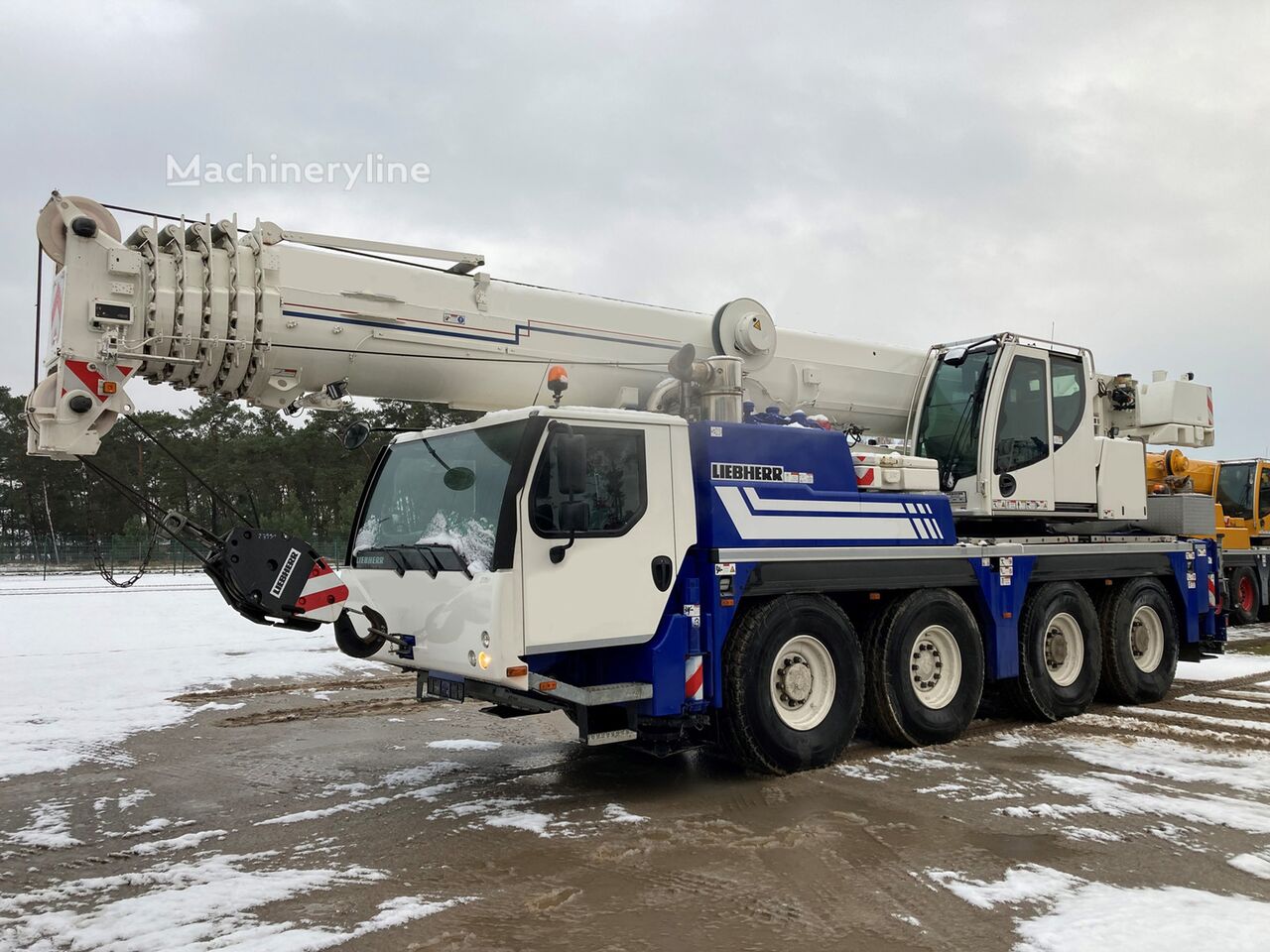 Liebherr LTM 1070-4.2 mobile crane