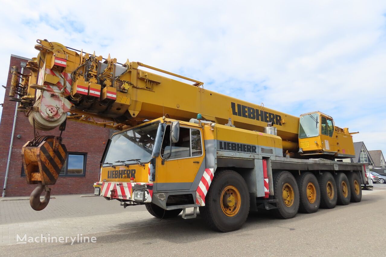 شاحنة رافعة Liebherr LTM 1160/1