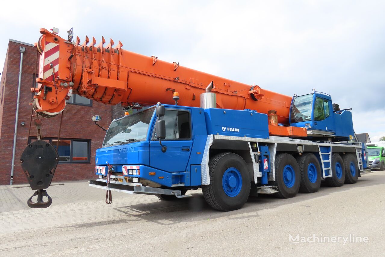 Tadano Faun ATF 220G-5 mobile crane