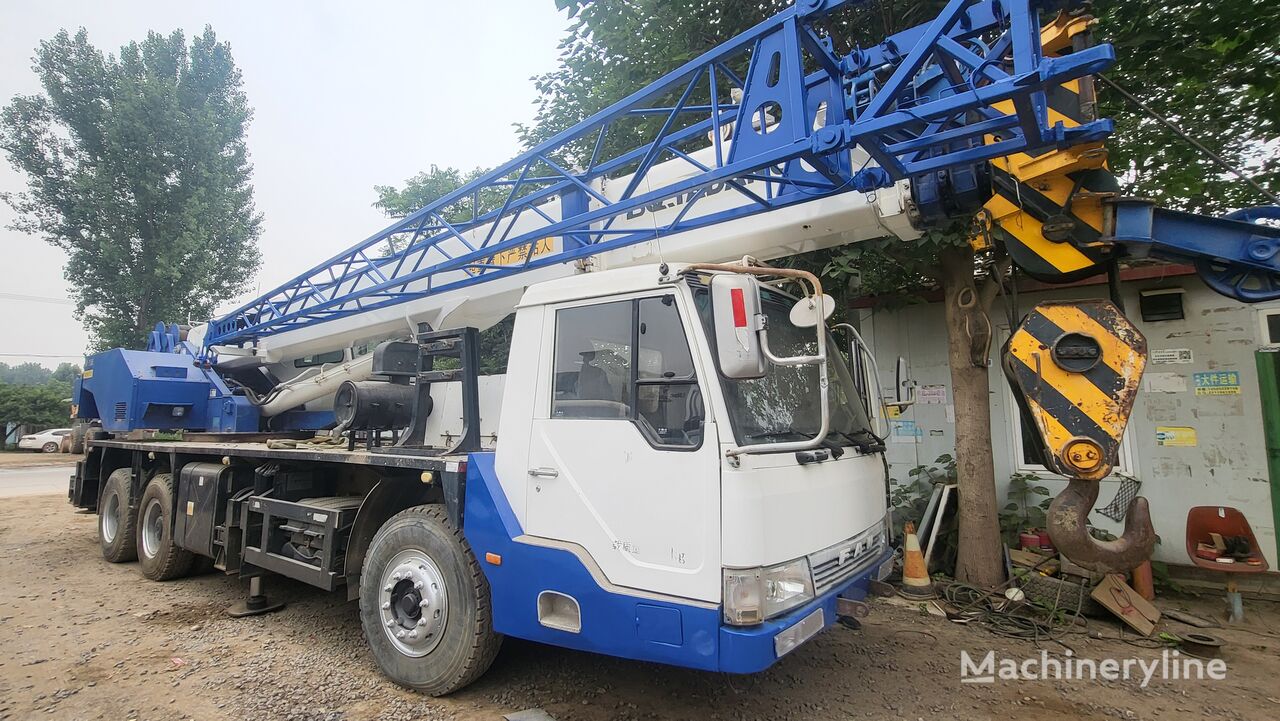 Tadano TL 250 mobile crane