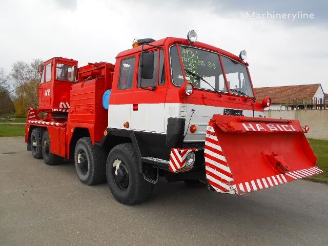 Tatra 815 8x8 Speciál grúa móvil