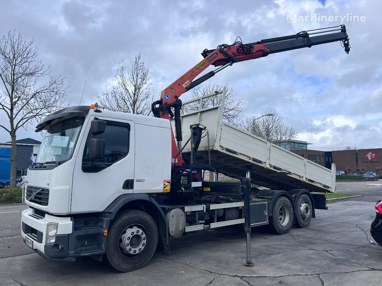 avtodvigalo Volvo FE 320 6X2 EURO 4 + PALFINGER PK12502 + REMOTE + KIPPER