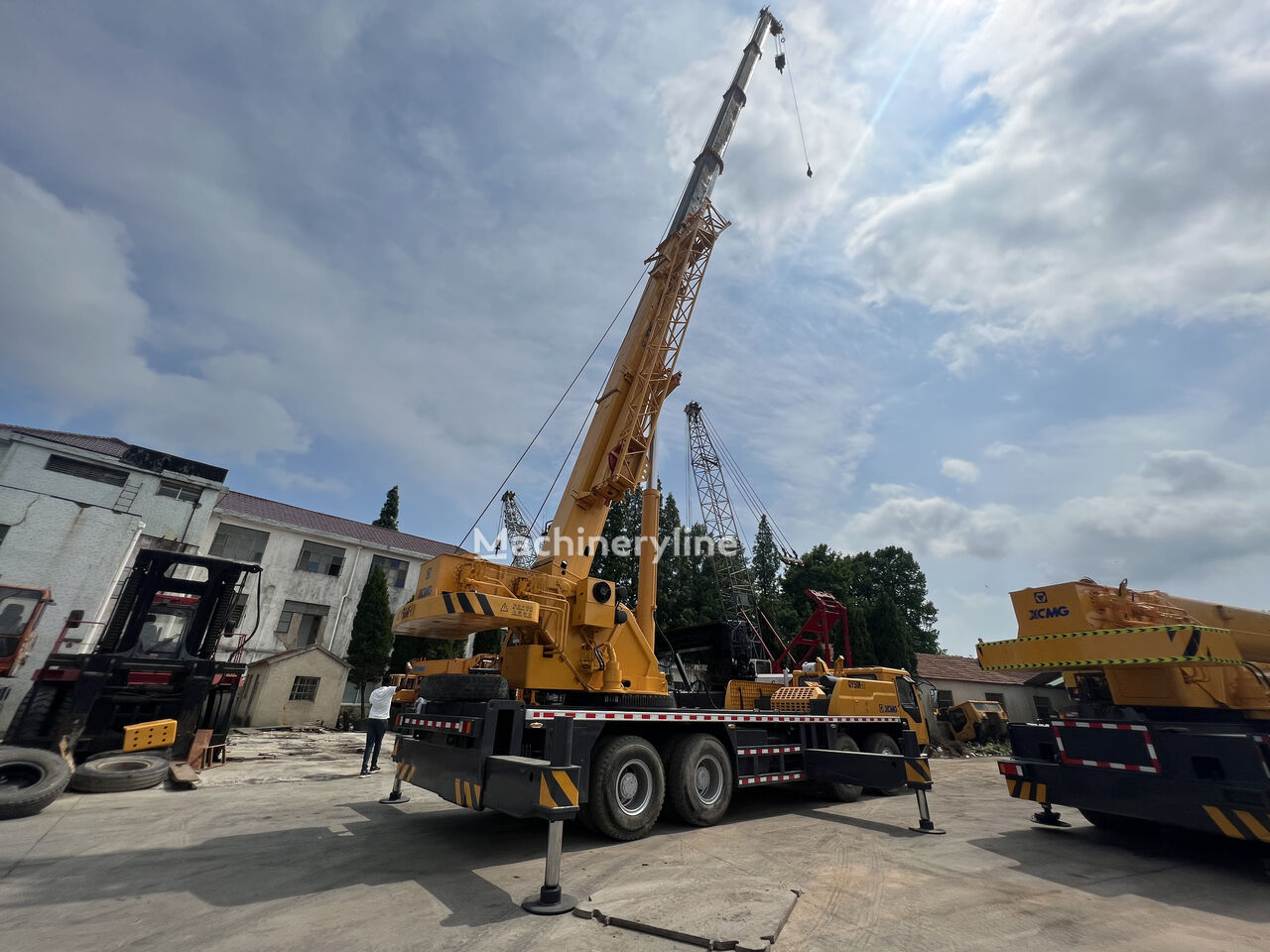 XCMG 50ton mobile crane direct sale qy50k qy55k qy70k shanghai